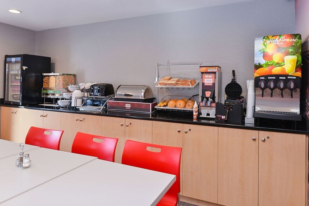 Red Lion Inn And Suites Brooklyn ニューヨーク エクステリア 写真