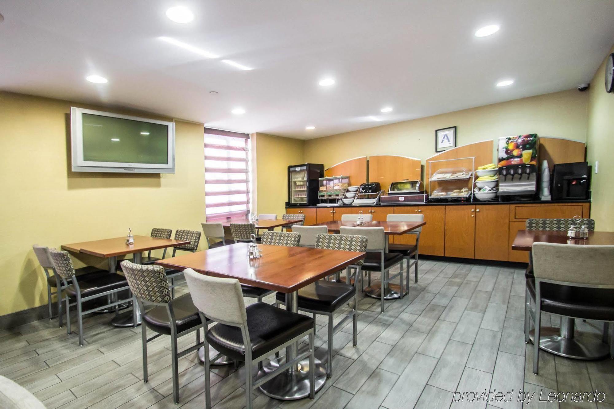Red Lion Inn And Suites Brooklyn ニューヨーク エクステリア 写真